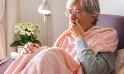 What are the first signs of asbestos exposure?